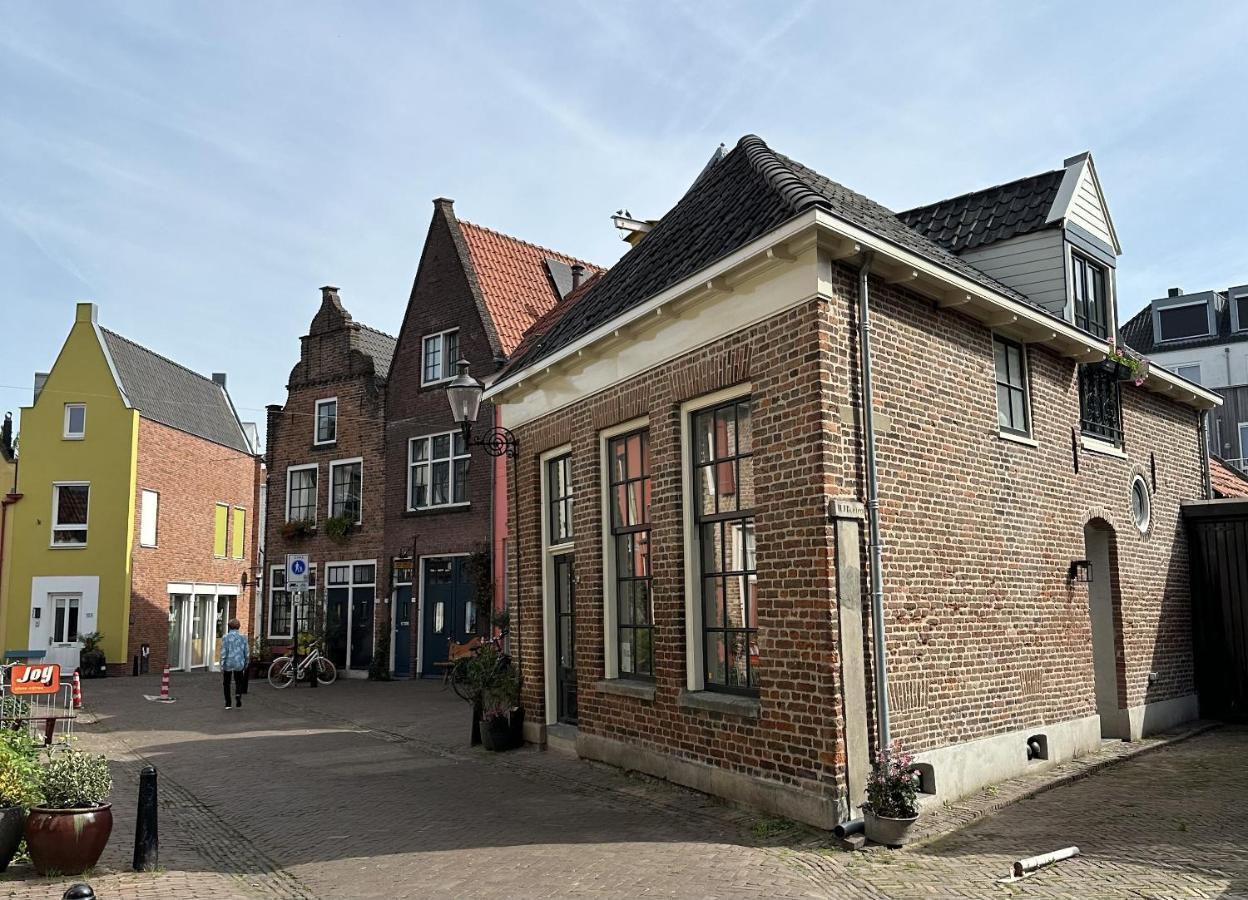 Apartamento Luxe Loft In Historisch Pand In Walstraat *